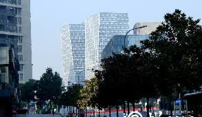 重庆百米大楼斜而不倒