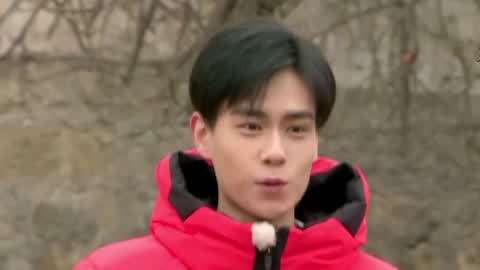 二十四小时第3季_20180302期-白敬亭利用自拍