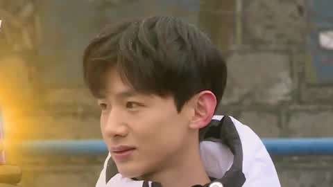 二十四小时第3季_20180302期-白敬亭机智用手