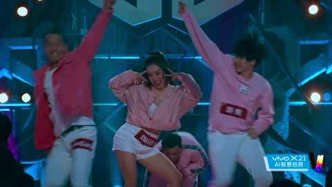 热血街舞团_20180512期-火锅队诠释粉红色鲜