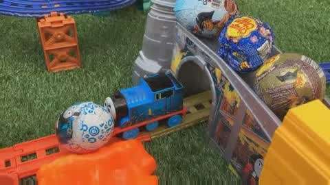 奇趣蛋玩具视频_20180509期-托马斯奇趣蛋出