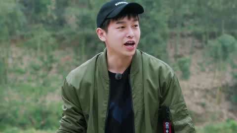 向往的生活第2季_20180525期-巴图抢球游戏碾