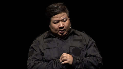 《爱笑会议室》抢先看:肥龙变身xxl版拆弹专家